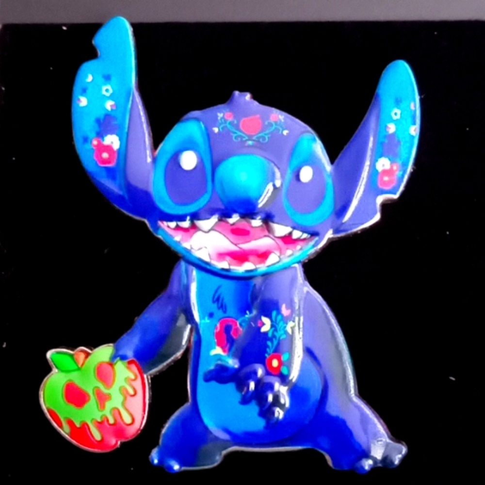 DISNEY STITCH CRASHES LARGE PIN